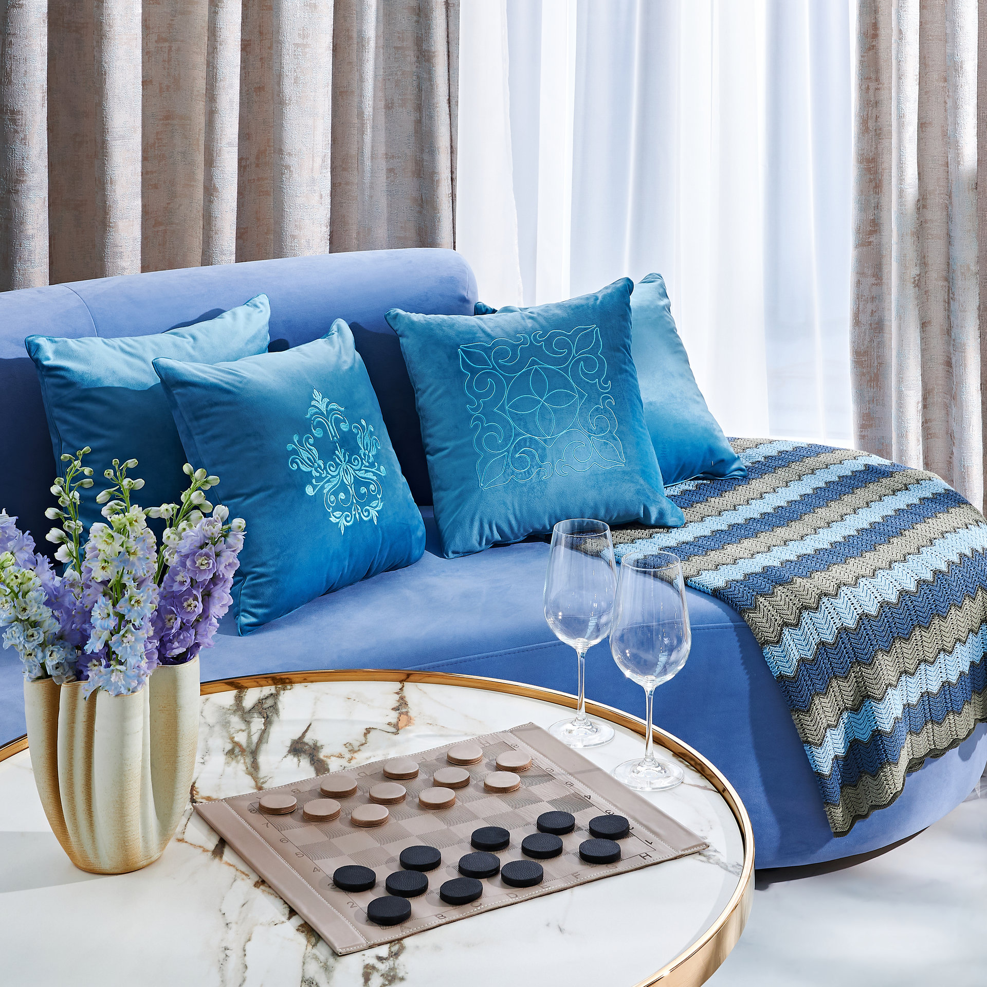 Подушка декоративная Вензеля - крупное фото 3